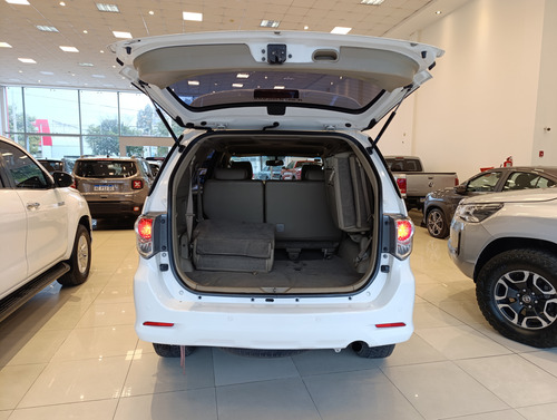 Toyota SW4 3.0 Srv Cuero I 171cv 4x4 2012