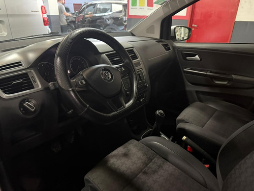 Volkswagen Suran 1.6 Comfortline 101cv 2016