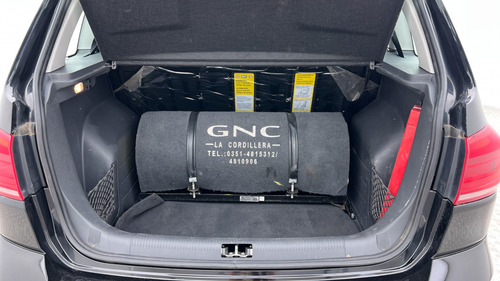 Volkswagen Suran 1.6 Comfortline 101cv 2015