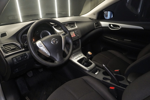 Nissan Sentra 1.8 Advance Pure Drive 2015