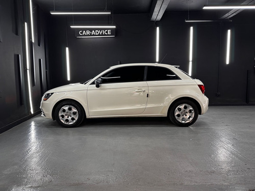 Audi A1 1.2 T ATTRACTION L11 2012