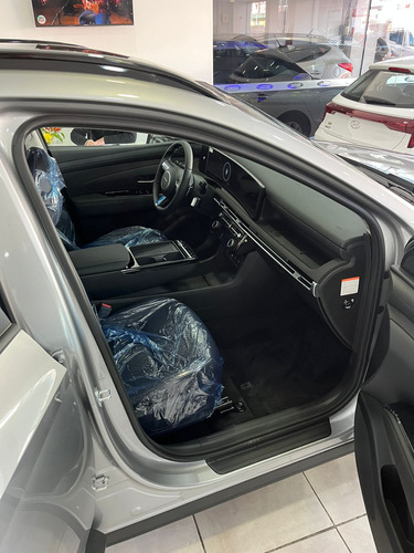 Hyundai Tucson Hybrid 4WD 2025