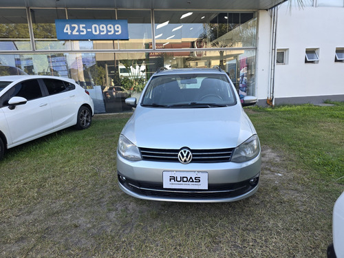 Volkswagen Suran 1.6 Comfortline 101cv 2013