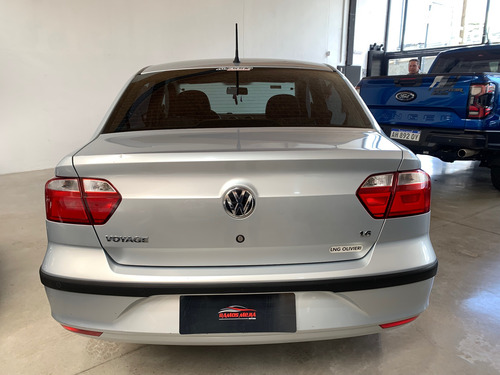 Volkswagen Voyage 1.6 Comfortline 101cv 2013