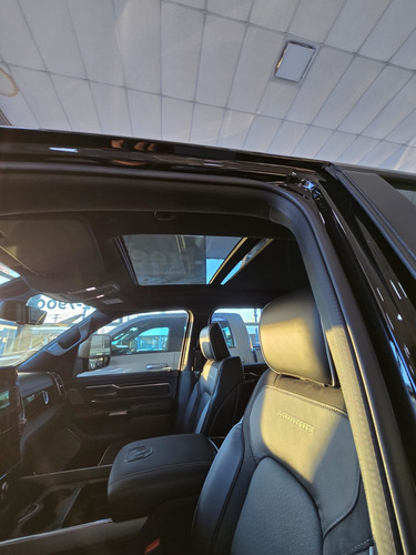 Jeep Ram 1500 larami 3.0 4x4 2025