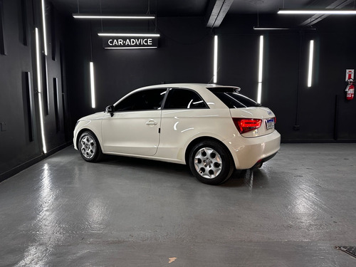 Audi A1 1.2 T ATTRACTION L11 2012