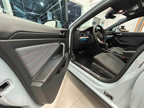 Volkswagen Vento 2.0 Tsi 350 Gli Dsg 2025