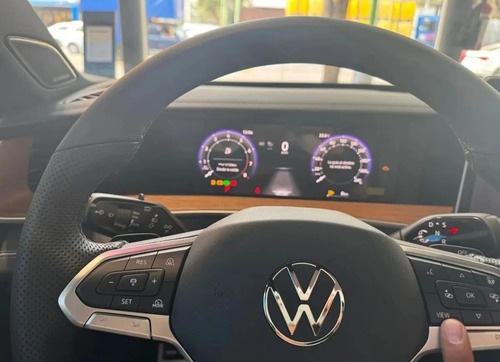 Volkswagen Tiguan VOLKSWAGEN TIGUAN R-LINE 250TSI DSG FC 2025