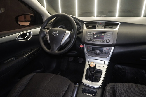 Nissan Sentra 1.8 Advance Pure Drive 2015