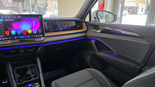 Volkswagen Tiguan VOLKSWAGEN TIGUAN R-LINE 250TSI DSG FC 2025