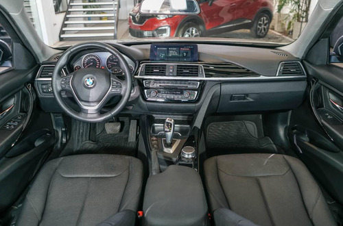BMW Serie 3 2.0 320i Sedan Sportline 2018