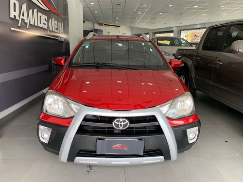 Toyota Etios 1.5 Cross 2015