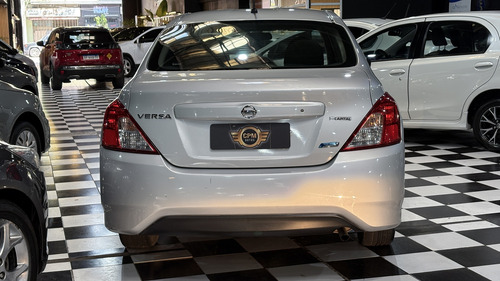 Nissan Versa 1.6 Advance Mt 2015