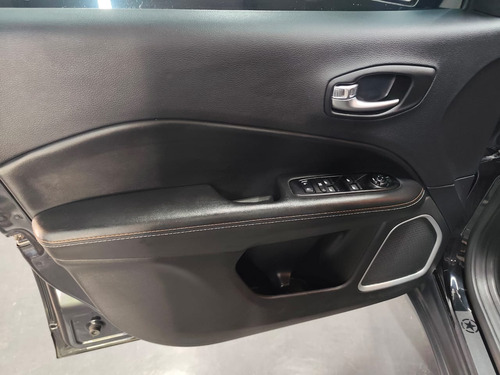 Jeep Compass 2.4 LONGITUDE AT6 4X2 L18 2019