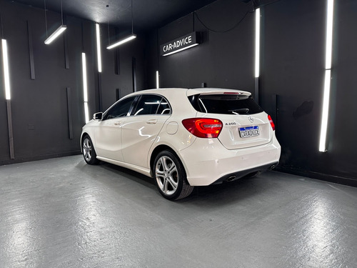 Mercedes-Benz A 200 BLUEEFFICIENCY URBAN L13 2013