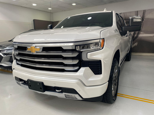 Chevrolet Silverado 5.3 V8 High Country 2026