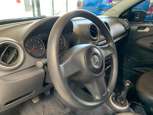 Volkswagen Voyage 1.6 Comfortline 101cv 2013