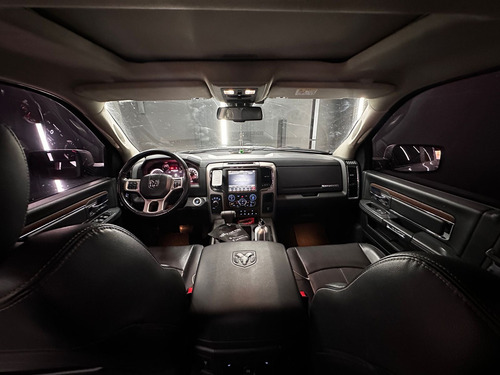 RAM 1500 5.7 DC 4X4 LARAMIE AT L13 2020