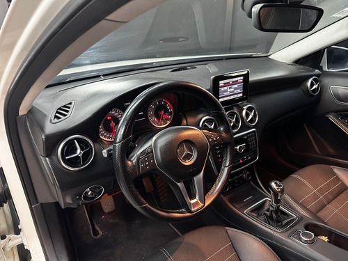 Mercedes-Benz A 200 BLUEEFFICIENCY URBAN L13 2013