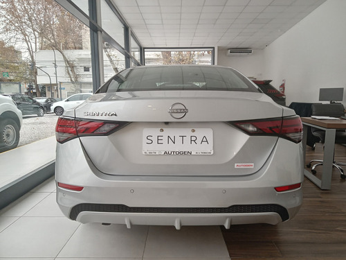 Nissan Sentra 2.0 Advance Cvt 2025