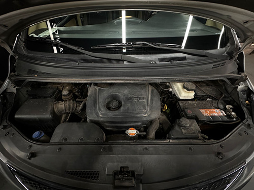 Hyundai H1 2.5 TD MINIBUS 9AS L03 2011