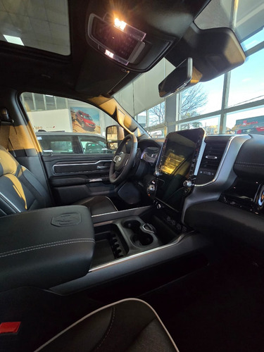 Jeep Ram 1500 larami 3.0 4x4 2025