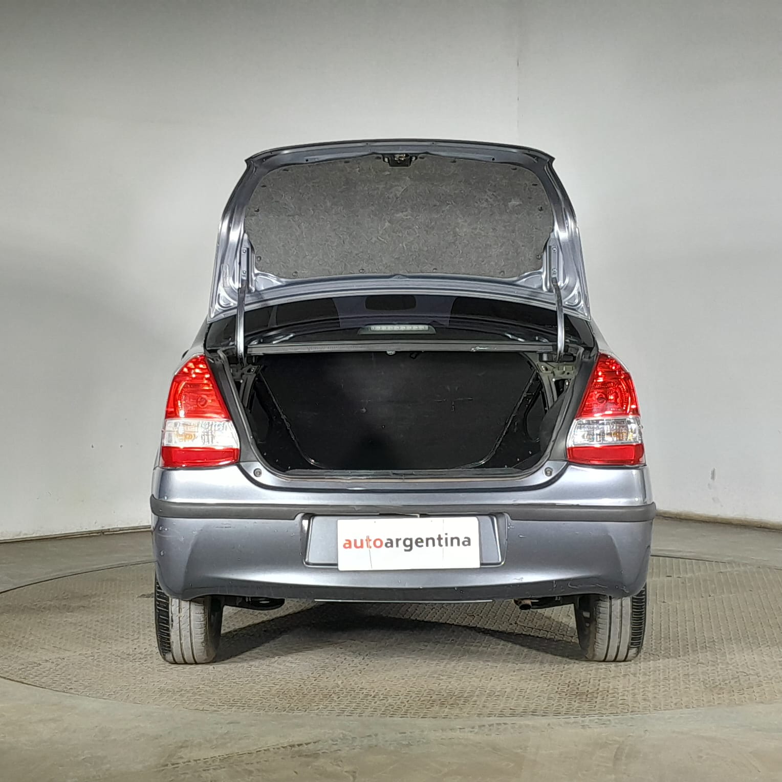 Toyota ETIOS XLS 1.5 M/T 4P 2014