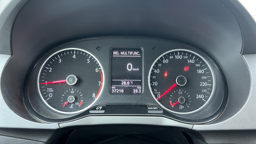 Volkswagen Suran 1.6 Comfortline 101cv 2015