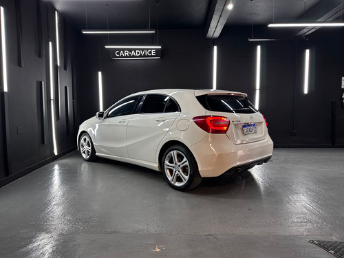Mercedes-Benz A 200 BLUEEFFICIENCY URBAN L13 2013
