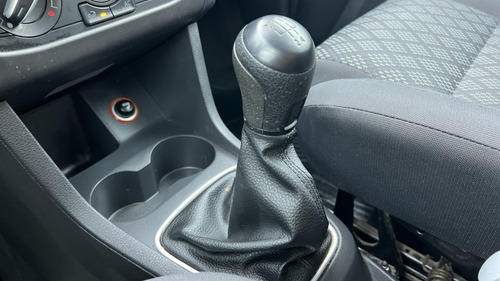 Volkswagen Suran 1.6 Comfortline 101cv 2015