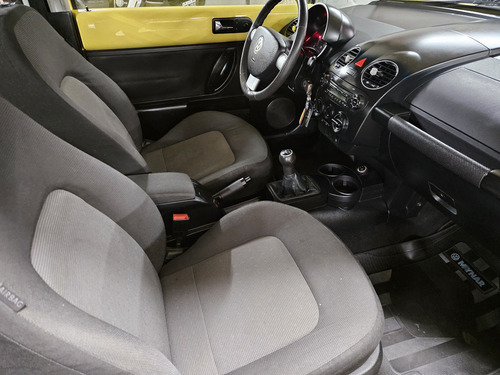 Volkswagen New Beetle 2.0 Advance 2009