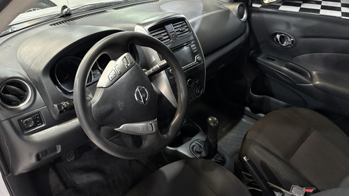 Nissan Versa 1.6 Advance Mt 2015