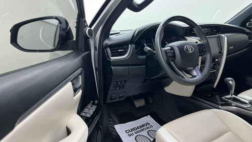 Toyota Hilux SW4 2.8 Tdi Diamante Ii 4x4 7as 6at 2022