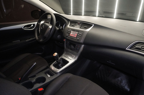 Nissan Sentra 1.8 Advance Pure Drive 2015