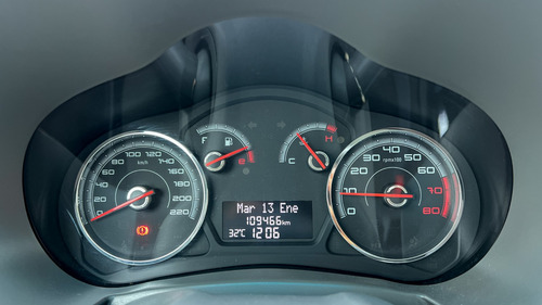 Fiat Grand Siena 1.6 Essence 115cv 2014