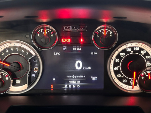 RAM 1500 5.7 DC 4X4 LARAMIE AT L13 2015