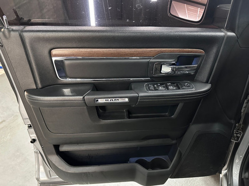 RAM 1500 5.7 DC 4X4 LARAMIE AT L13 2020