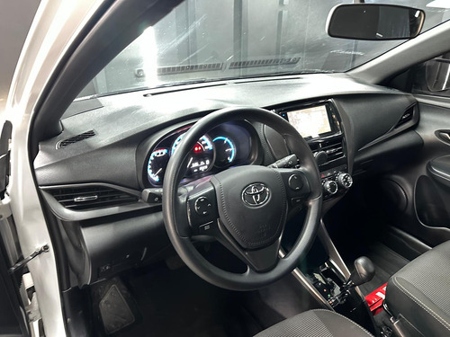 Toyota Yaris 1.5 XS CVT 5P 2025