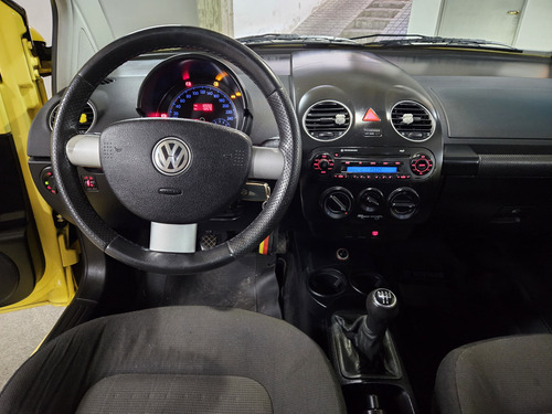 Volkswagen New Beetle 2.0 Advance 2009