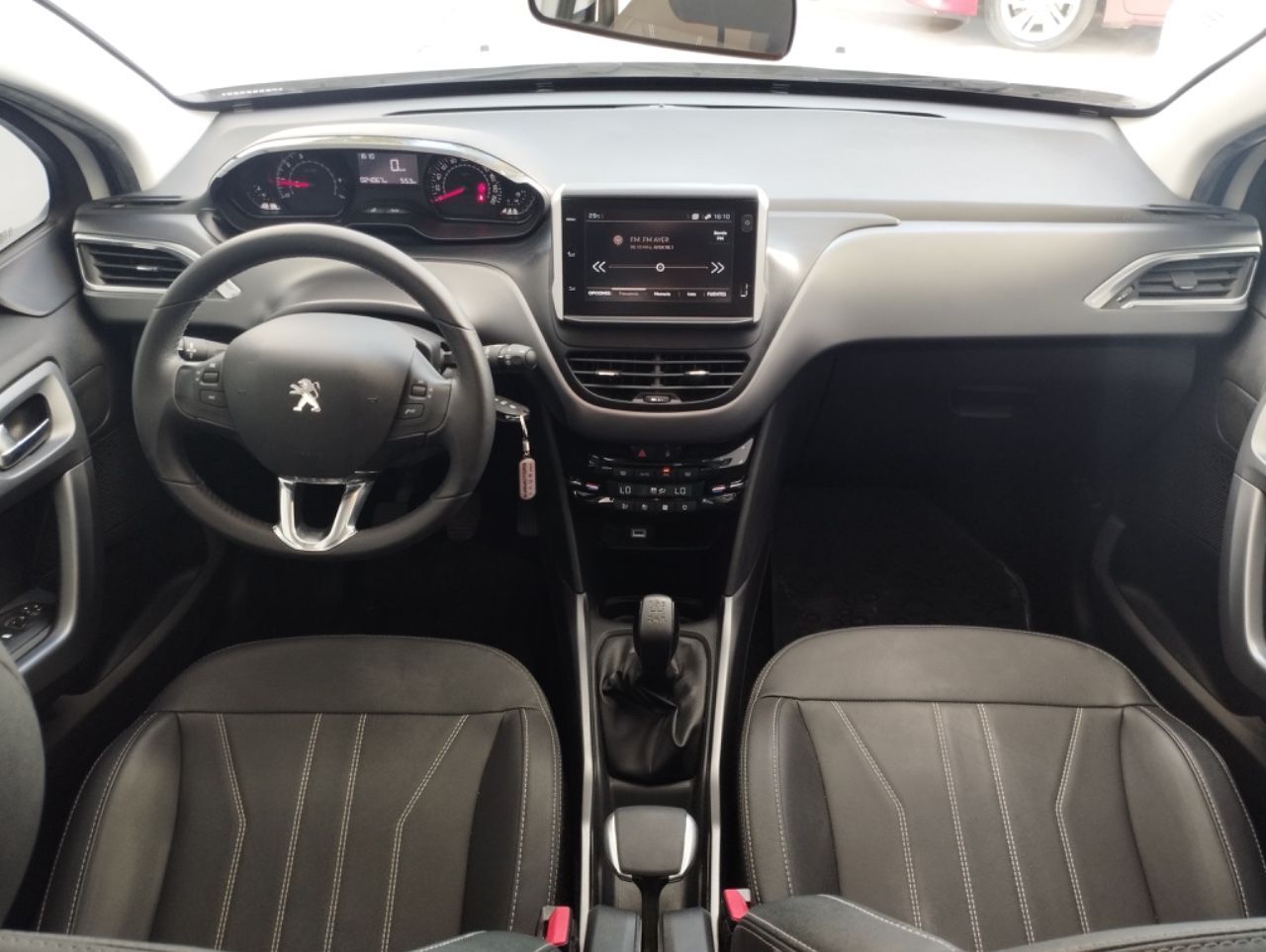 Peugeot 2008 1.6 Feline 2023