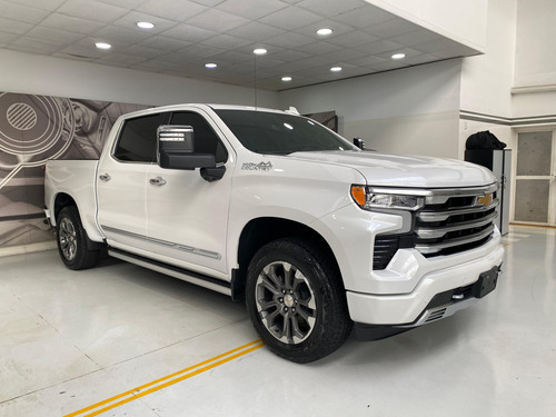 Chevrolet Silverado 5.3 V8 High Country 2026