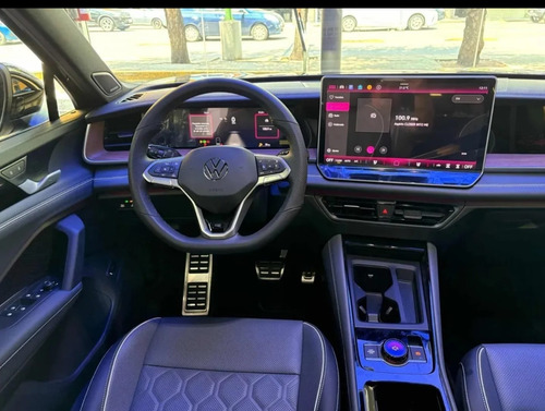 Volkswagen Tiguan VOLKSWAGEN TIGUAN R-LINE 250TSI DSG FC 2025