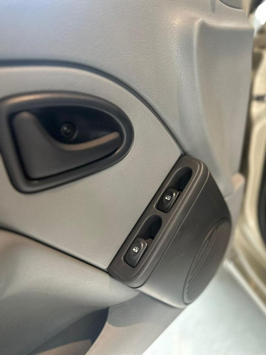 Renault Clio 1.2 Pack Plus 5 p 2010