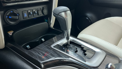 Toyota Hilux SW4 2.8 Tdi Diamante Ii 4x4 7as 6at 2022