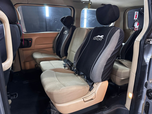 Hyundai H1 2.5 TD MINIBUS 9AS L03 2011