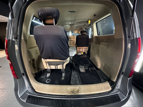 Hyundai H1 2.5 TD MINIBUS 9AS L03 2011