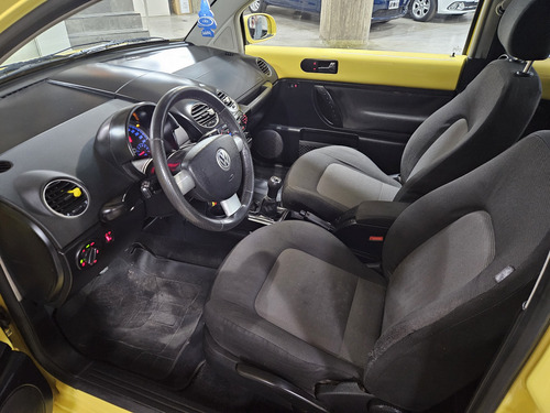 Volkswagen New Beetle 2.0 Advance 2009