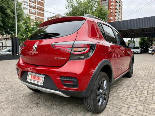 Renault Stepway 1.6 INTENS L23 2024